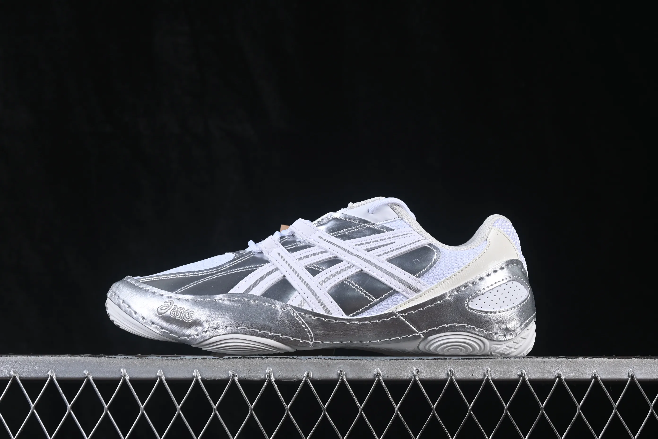 All categories Asics Asics series Asics Hypersync C version Asics Hypersync fashion retro breathable lightweight thin-soled moral training shoes 1203A879-100